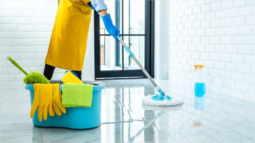 خدمة تنظيف المنازل بالساعه