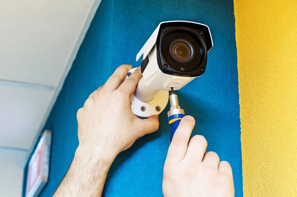 تركيب كاميرات مراقبة منزلية مخفية